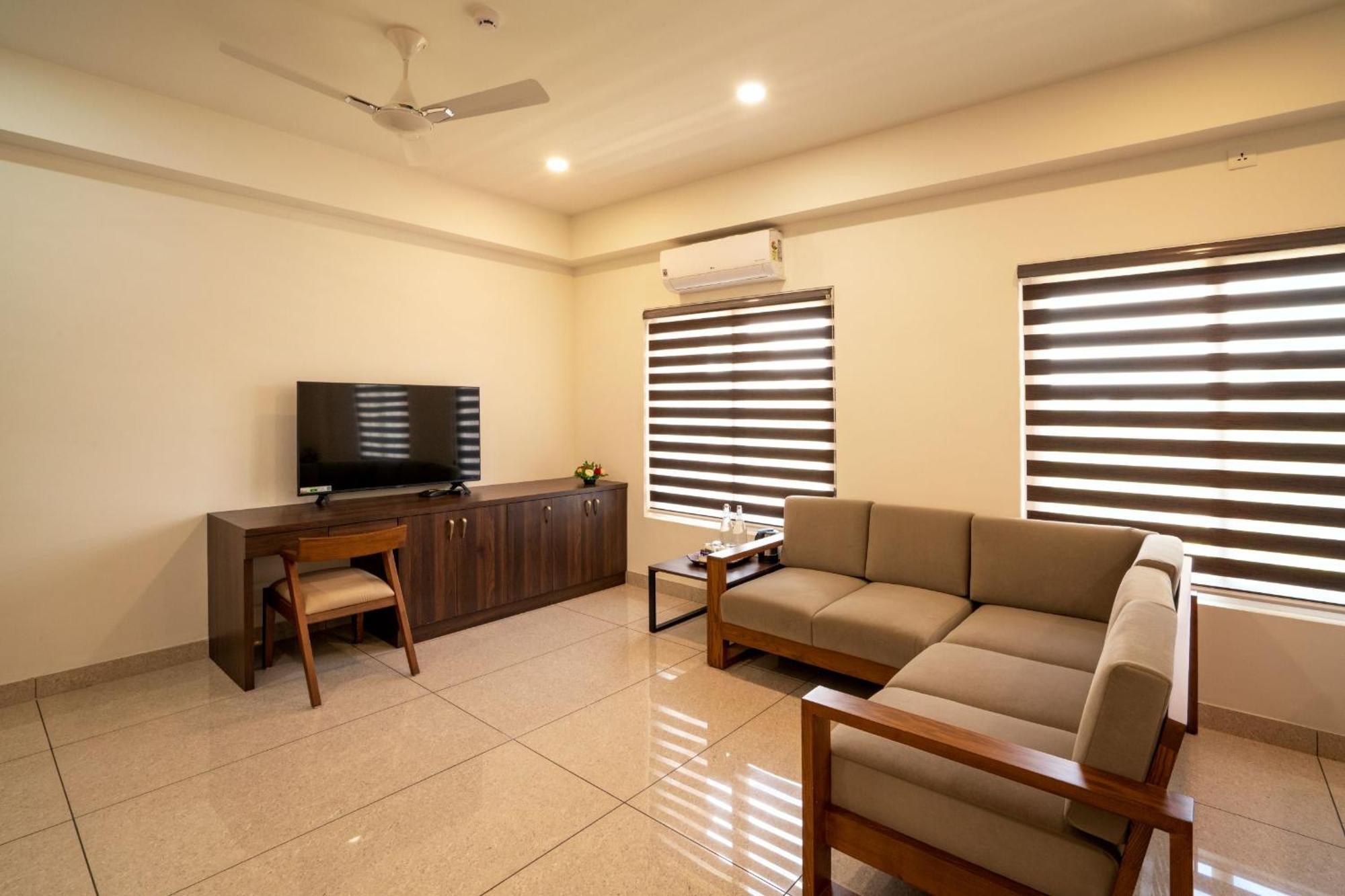 Kumbanad Heritage Hotel Vennikulam Zewnętrze zdjęcie
