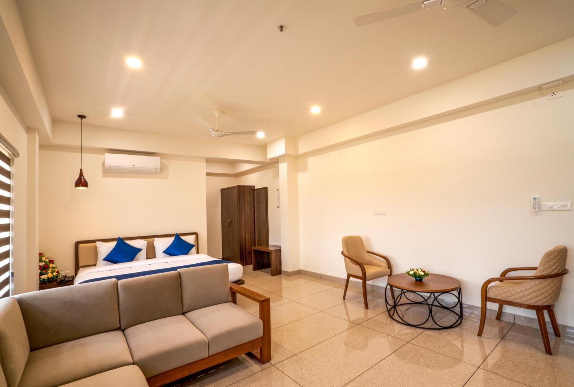 Kumbanad Heritage Hotel Vennikulam Zewnętrze zdjęcie