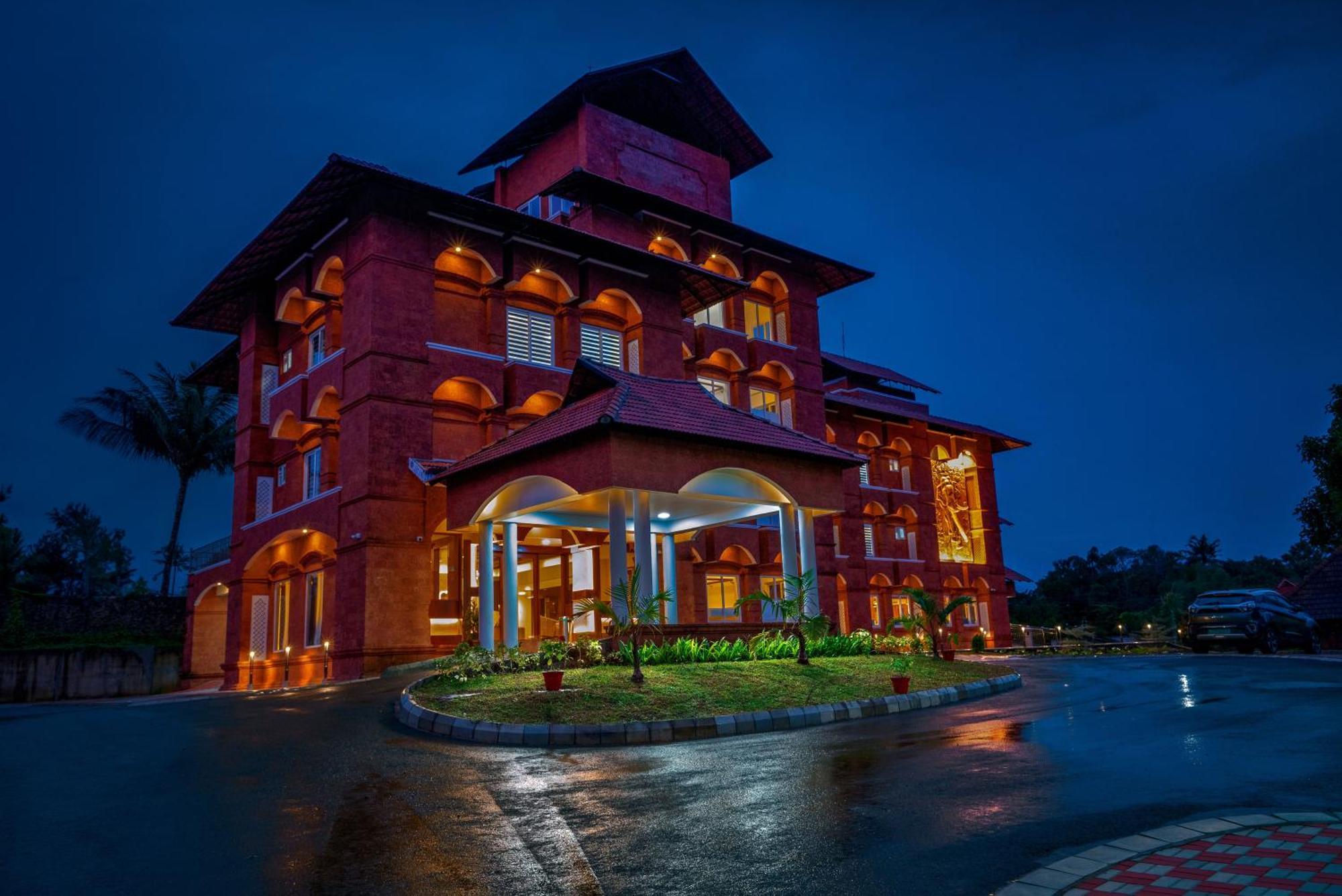Kumbanad Heritage Hotel Vennikulam Zewnętrze zdjęcie
