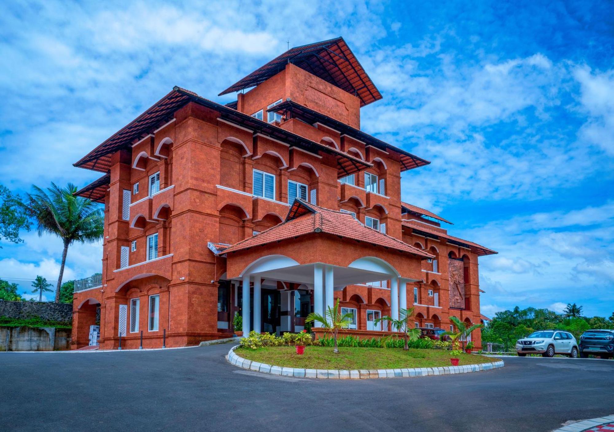 Kumbanad Heritage Hotel Vennikulam Zewnętrze zdjęcie