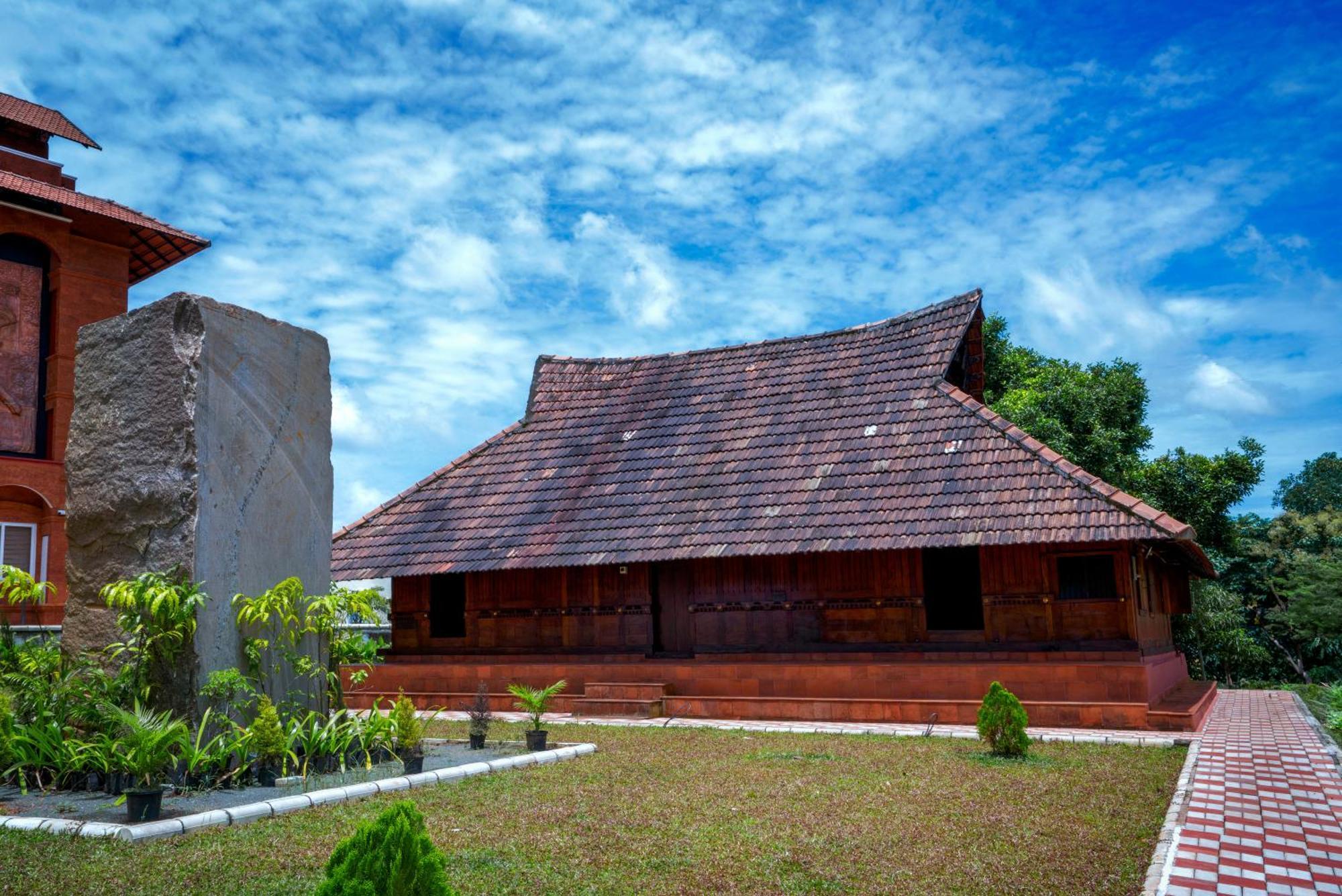 Kumbanad Heritage Hotel Vennikulam Zewnętrze zdjęcie