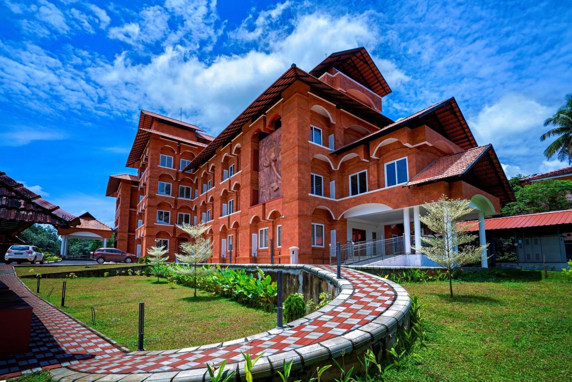 Kumbanad Heritage Hotel Vennikulam Zewnętrze zdjęcie